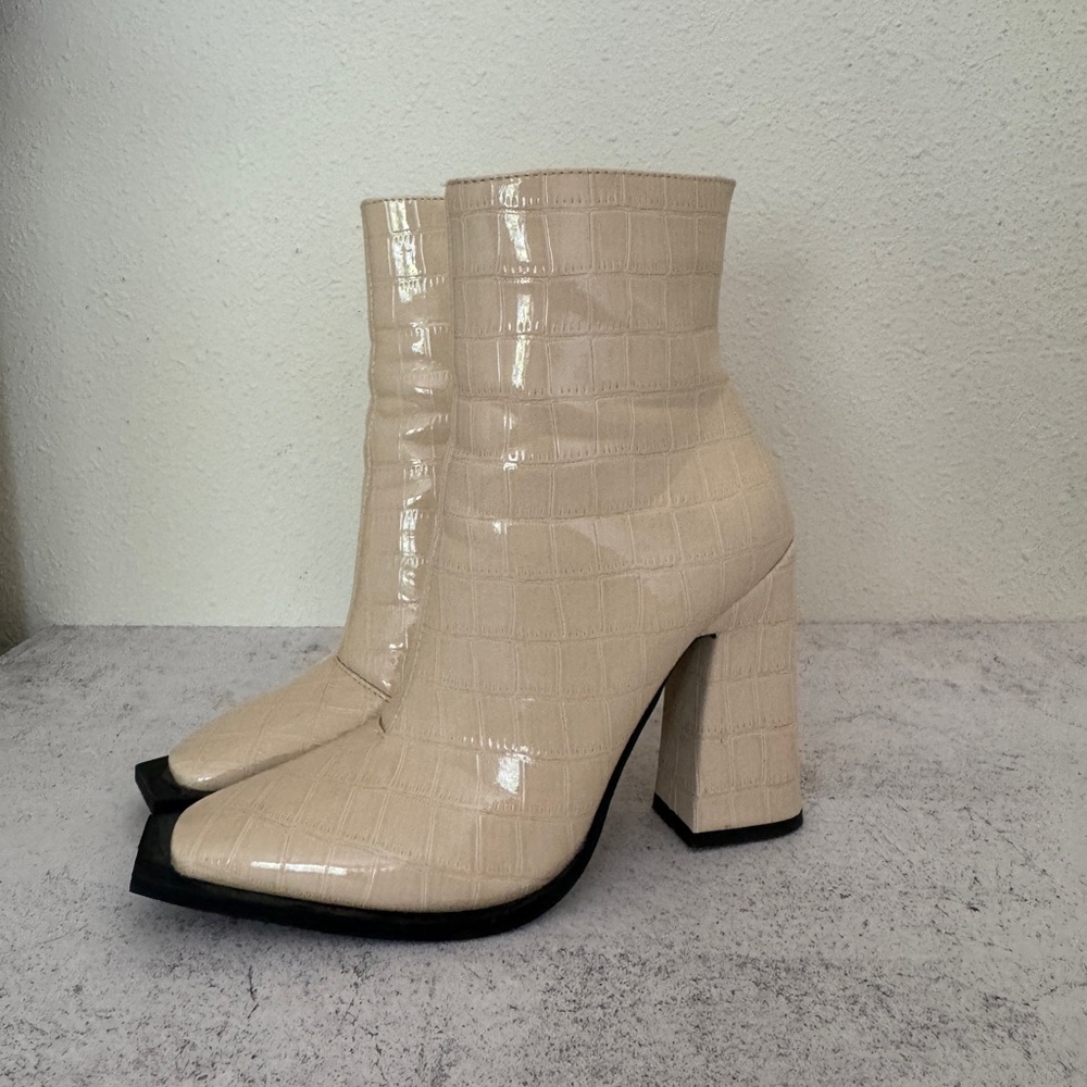 Princess Polly booties